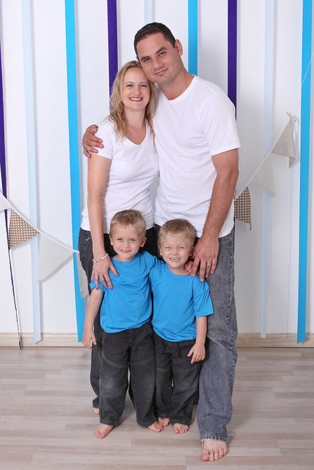 Zoli Family 32