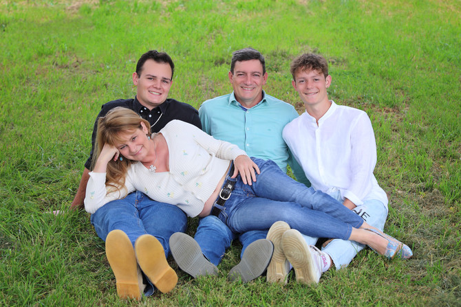 Burger Family 11