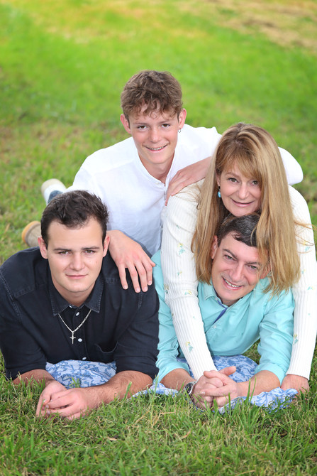 Burger Family 27