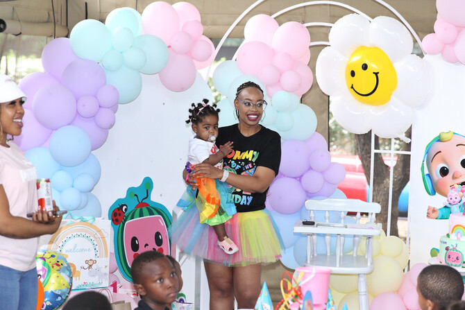 Ona's 1st Birthday 107