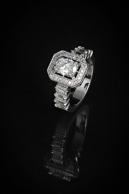 Altin Jewellers Gallery 3 30